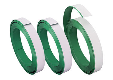Haciendo publicidad de la muestra de la fachada 100 casquillo del ajuste del aluminio del grueso del color verde 0.6m m del metro